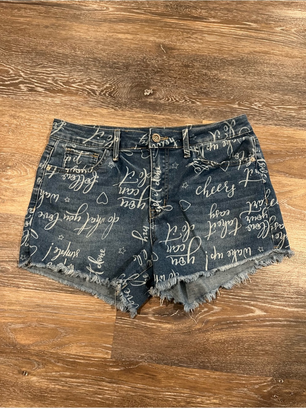 Denim Script Print Frayed Hem Women's Shorts - Blue